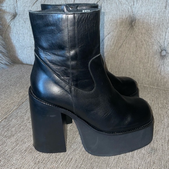 STEVE MADDEN Siene Platform Bootie Leather Size 38EU is 8 US - Picture 4 of 10